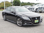 CROWN sedan hybrid