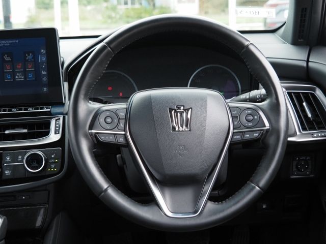 CROWN sedan hybrid