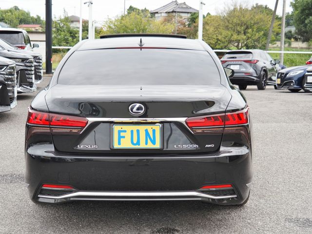 LEXUS LS500h 4WD