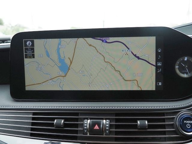 LEXUS LS500h 4WD