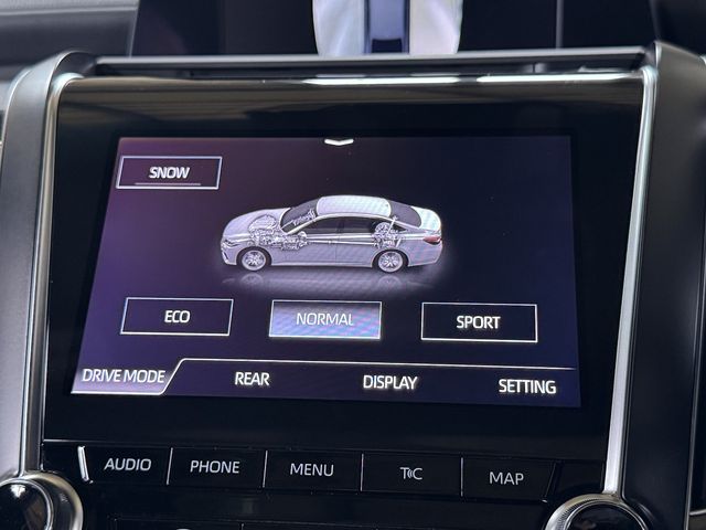 CROWN sedan hybrid