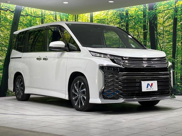 VOXY HYBRID