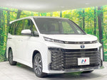 VOXY HYBRID