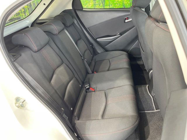 MAZDA2