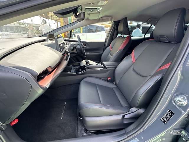 PRIUS PHV