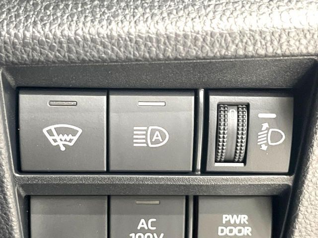 NOAH HYBRID 4WD
