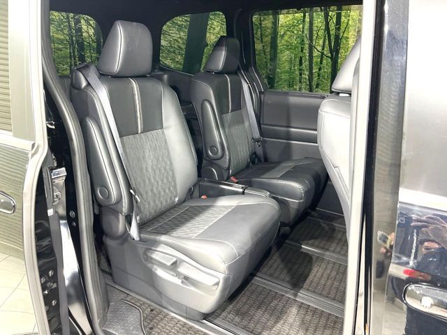 NOAH HYBRID 4WD