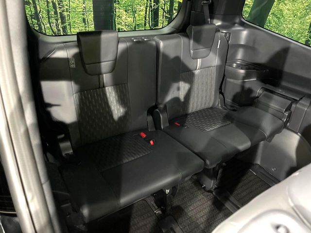 NOAH HYBRID 4WD