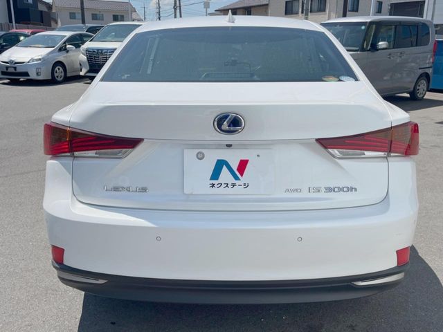 LEXUS IS300h AWD