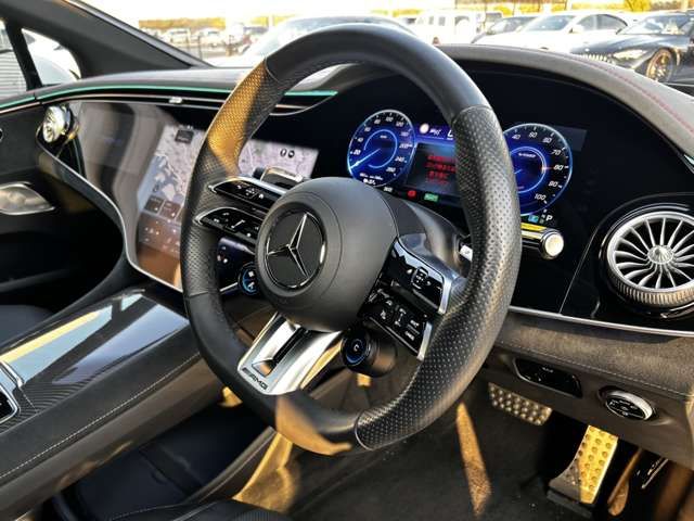 MERCEDES AMG EQE