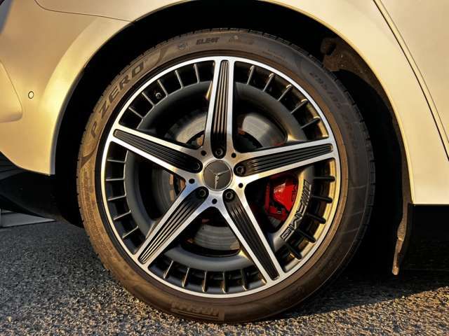 MERCEDES AMG EQE
