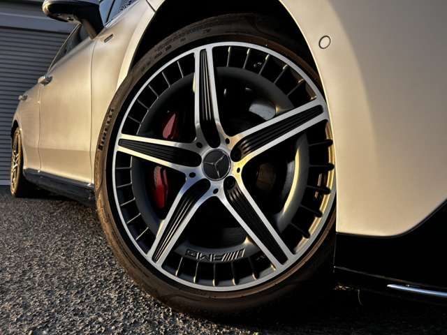MERCEDES AMG EQE