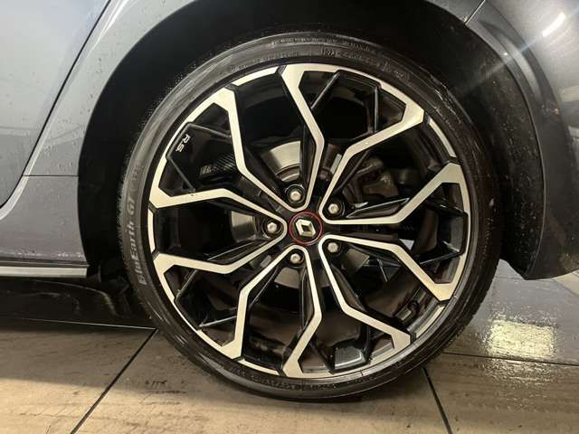 RENAULT MEGANE hatchback