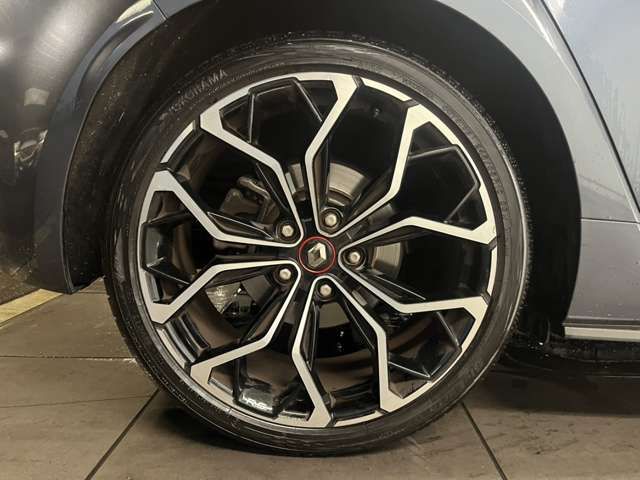 RENAULT MEGANE hatchback