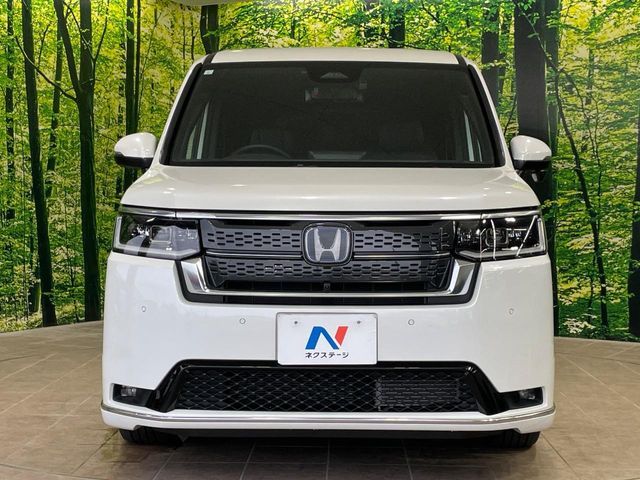STEPWAGON e:HEV SPADA