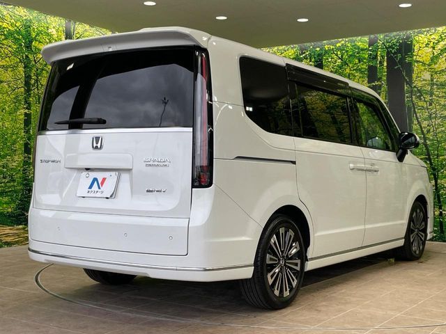STEPWAGON e:HEV SPADA