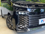 VOXY HYBRID