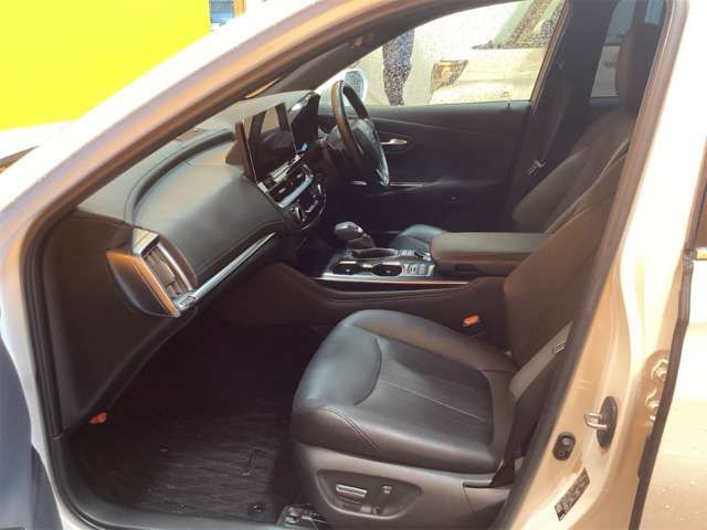CROWN sedan