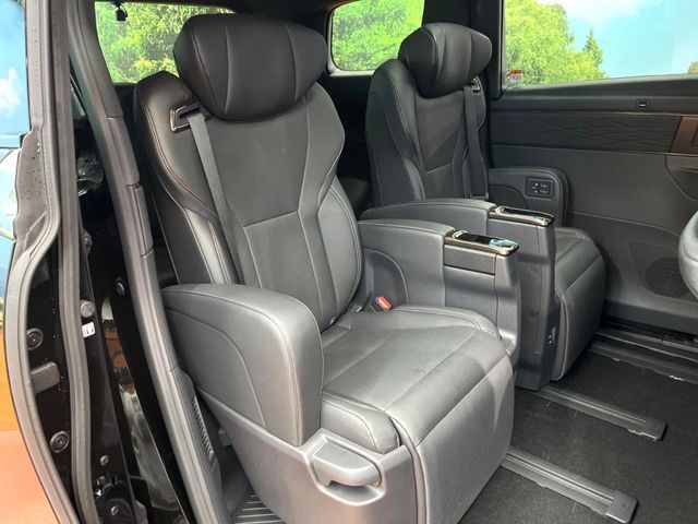 ALPHARD hybrid
