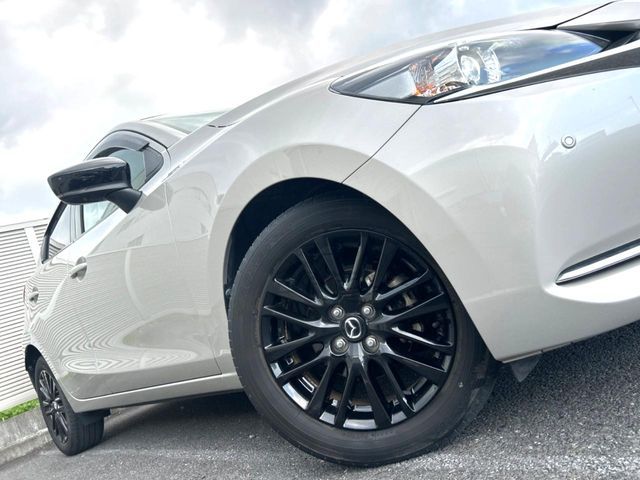 MAZDA2