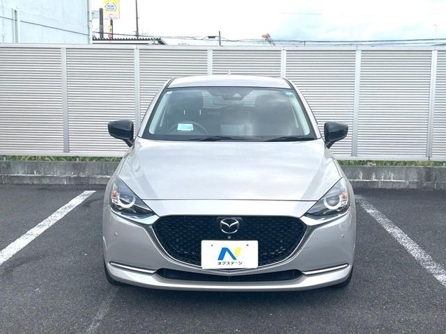 MAZDA2