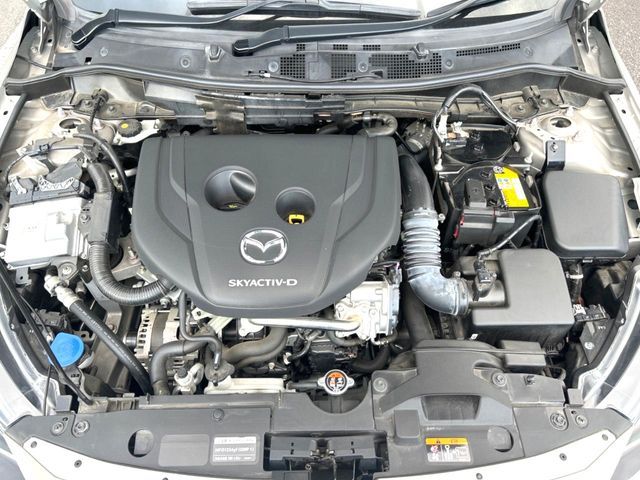 MAZDA2