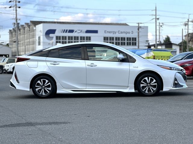 PRIUS PHV