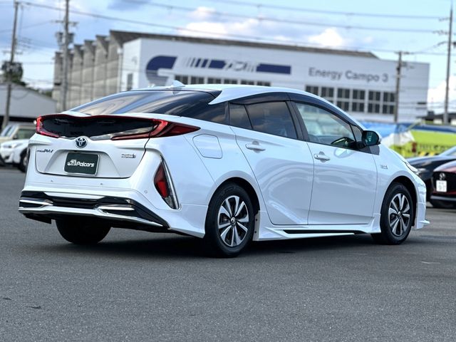 PRIUS PHV