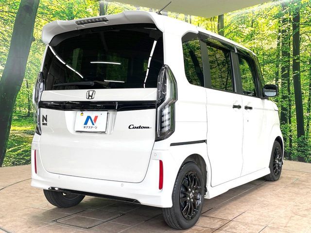 N BOX CUSTOM