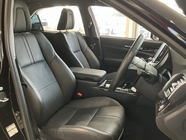 CROWN sedan