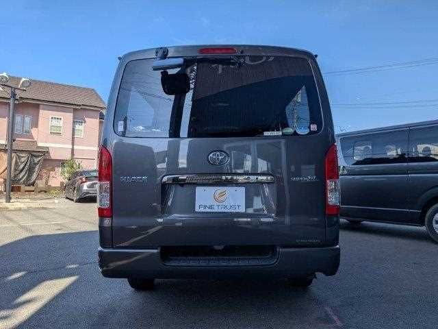 REGIUSACE van 2WD