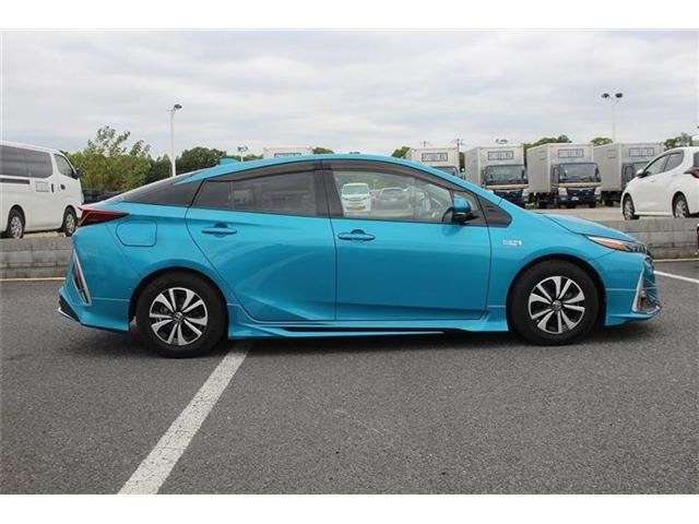 PRIUS PHV
