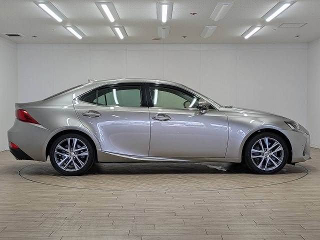 LEXUS IS300