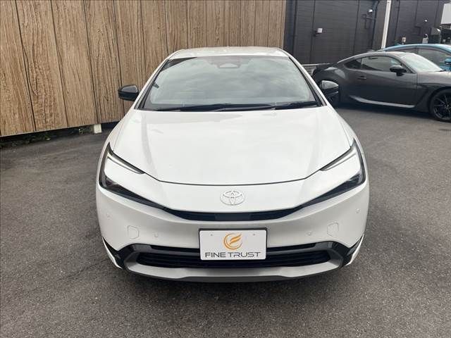 PRIUS 4WD