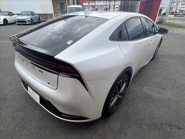 PRIUS 4WD