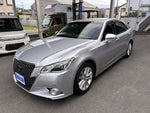 CROWN sedan