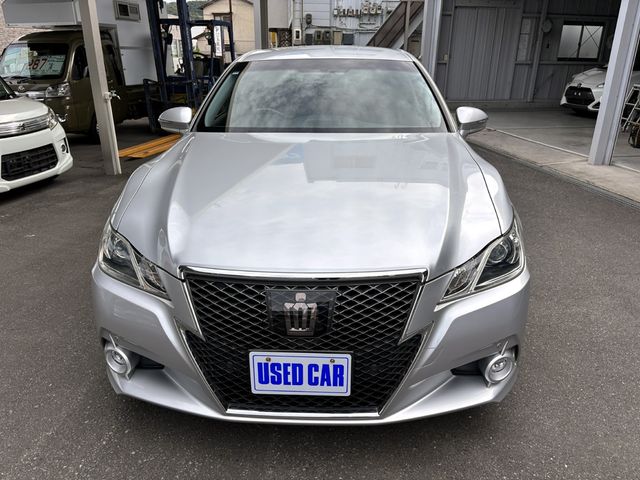 CROWN sedan