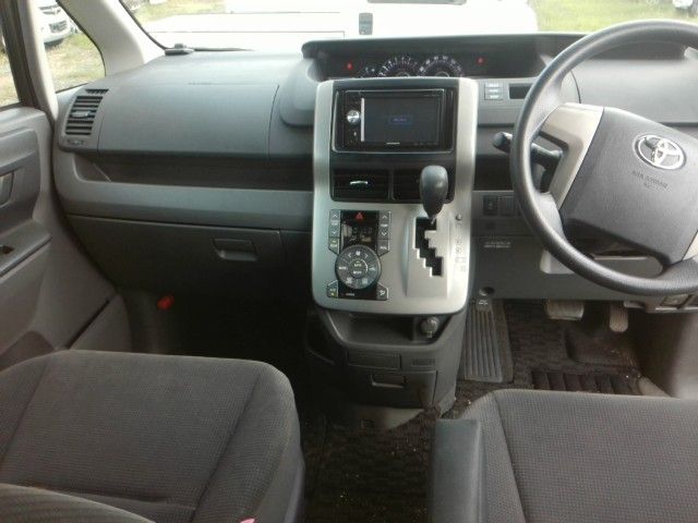 NOAH 4WD