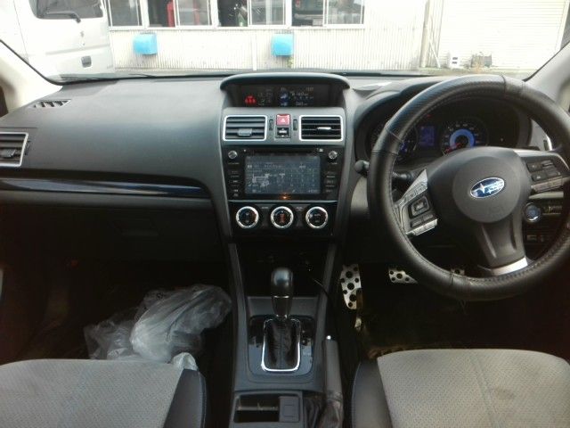 IMPREZA SPORT HYBRID