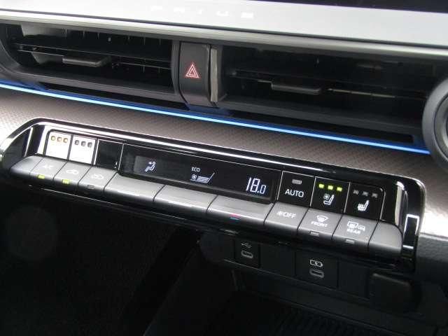 PRIUS 4WD