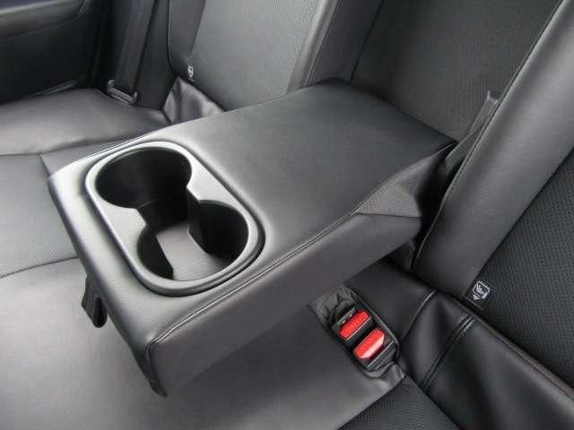 PRIUS 4WD