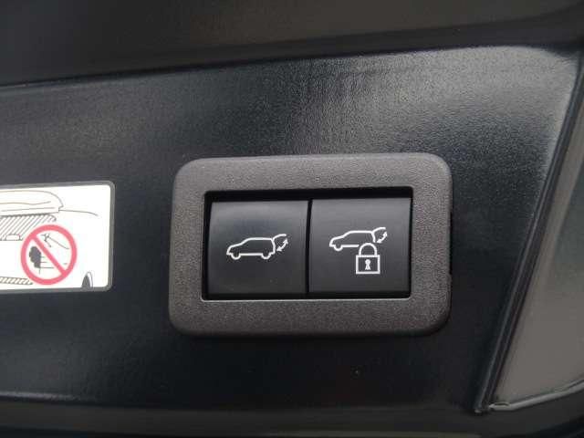 PRIUS 4WD