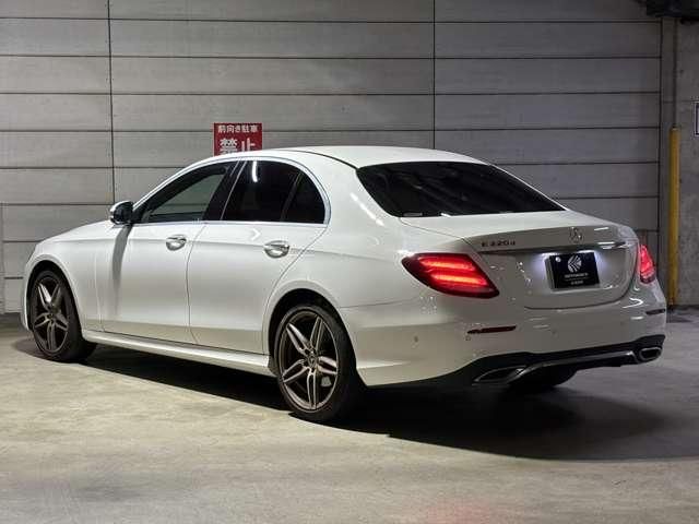 MERCEDES BENZ E class sedan