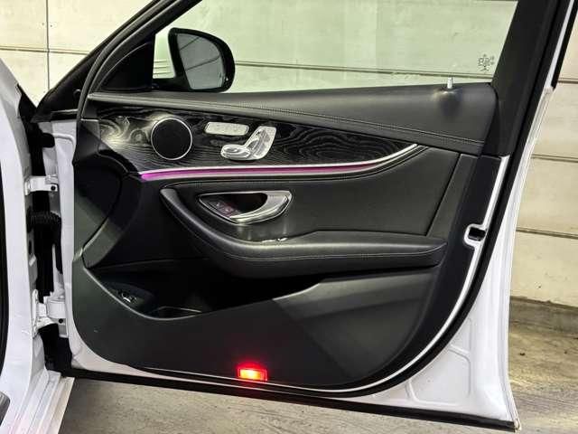 MERCEDES BENZ E class sedan