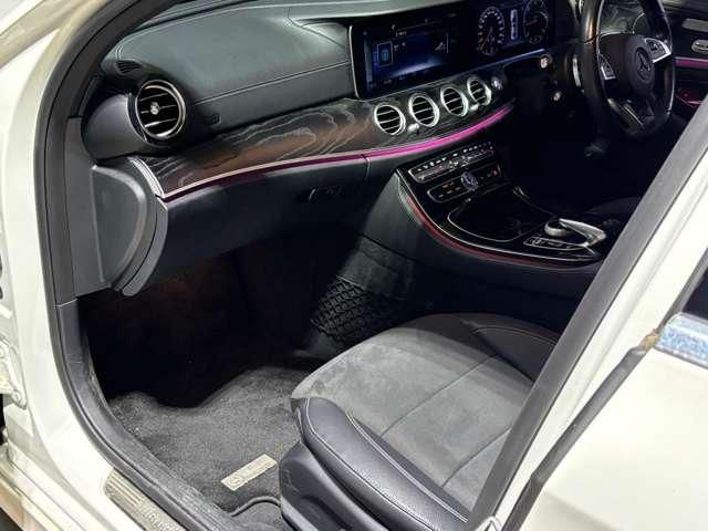 MERCEDES BENZ E class sedan