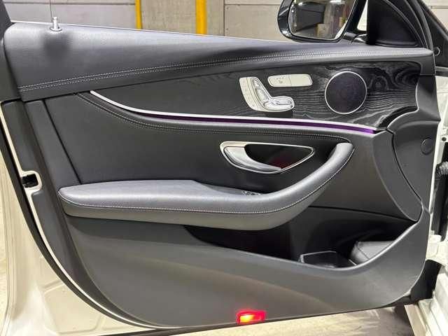 MERCEDES BENZ E class sedan