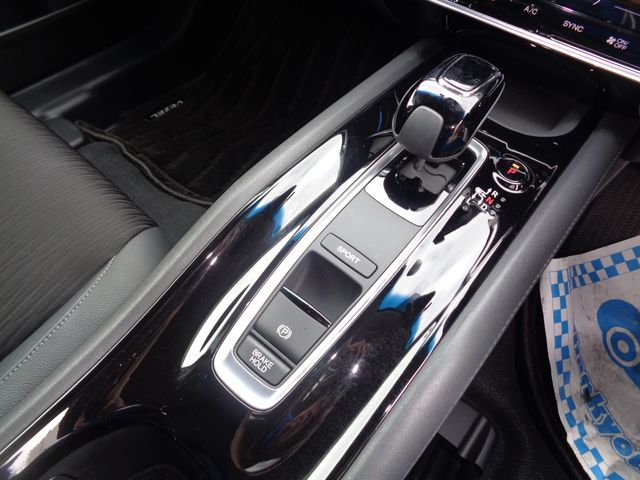 VEZEL HYBRID 4WD