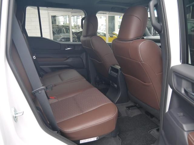 LANDCRUISER 250