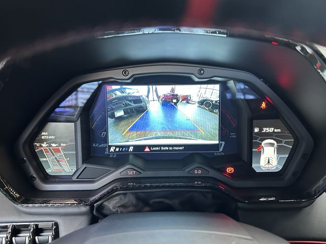 LAMBORGHINI Aventador
