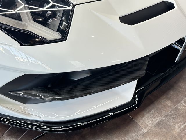 LAMBORGHINI Aventador
